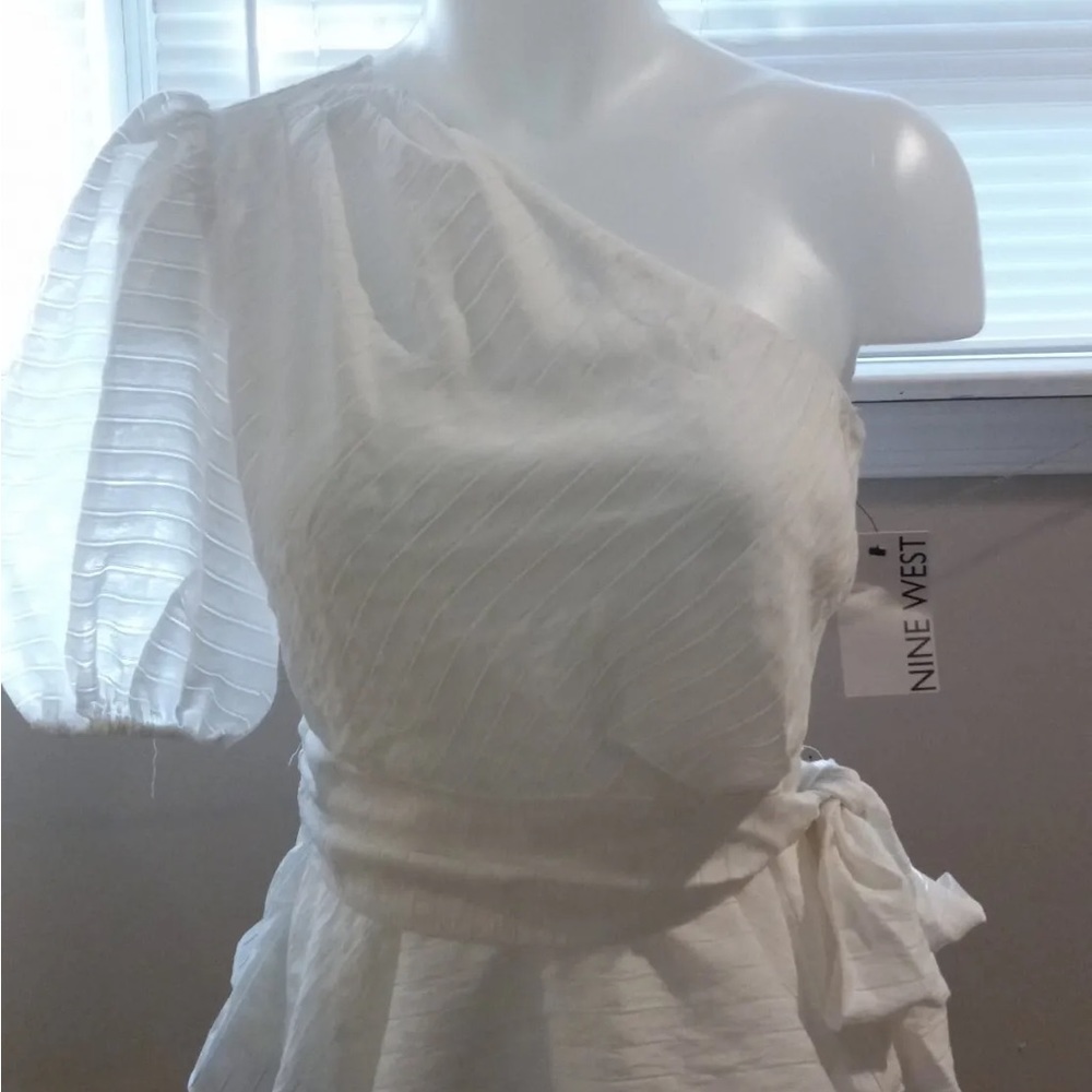 One Shoulder White Nine West Top size XL